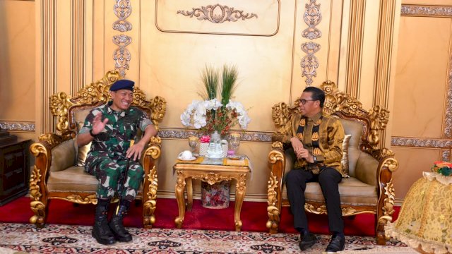 Nurdin Abdullah Terima Pangkoopsau II Baru di Rujab Gubernur Sulsel