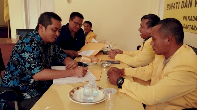 Maju di Pilkada Soppeng 2020, Haerudding Tahang Daftar Ke Partai Golkar