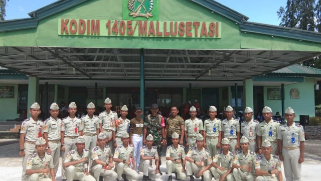 HUT Ke-74, Kodim 1405/Mallusetasi Gelar Lomba Berbaris Antar Sekolah Se Kota Parepare dan Barru