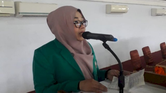 Rektor UIT, Dr. Andi Maryam.