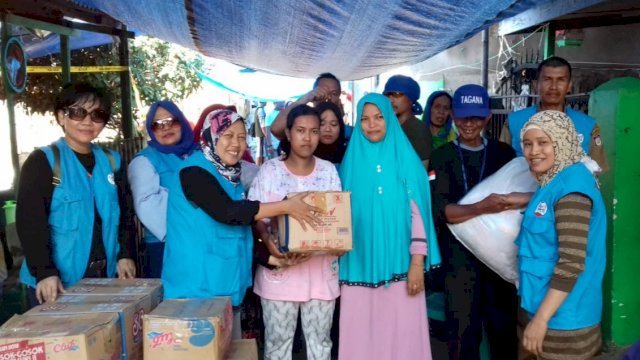 Lembaga Forum Sulsel Peduli Salurkan Bantuan Untuk Korban Kebakaran di Bulorokeng Makassar