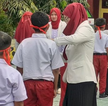 IAI Perkenalkan Penggunaan Obat, Anak SD di Soppeng Jadi Apoteker Cilik