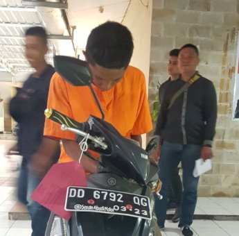 Polres Pelabuhan Makassar Gelar Press Conference Pengungkapan Dua Kasus Curanmor