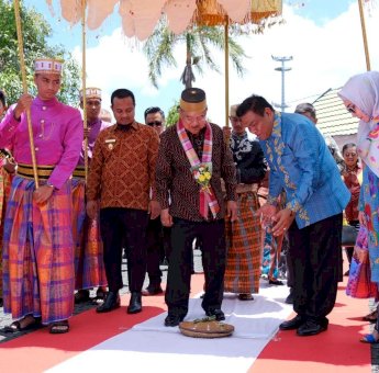 Andi Sudirman Dampingi Wapres Jusuf Kalla Pulang Kampung di Bone