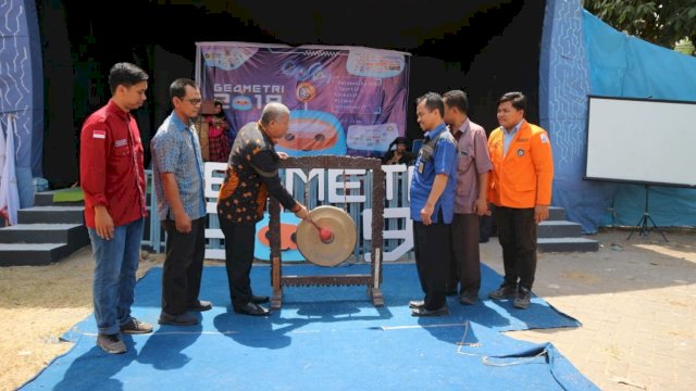 Geometri 2019 HMJ Matematika UNM Resmi Dibuka