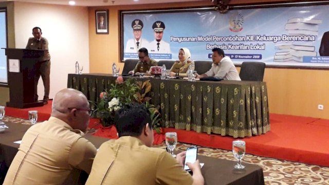 Disdukcapildalduk KB Sulsel Terbitkan Buku KIE KB Berbasis Kearifan Lokal