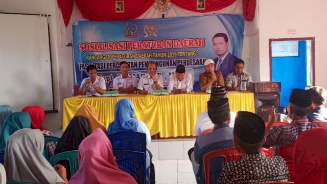 Capt. Hariadi Sosialisasikan Perda di Desa Jonjo Gowa