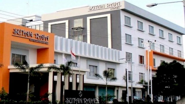 Hotel Sutan Raja Kota Palu.