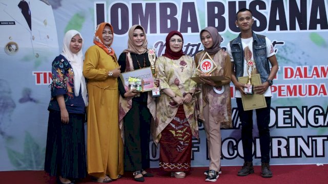 Begini Cara Dekranasda Soppeng Membina Pelajar SMA/SMK