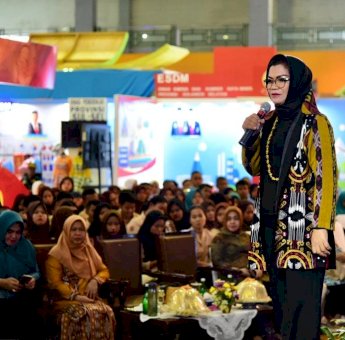 Kumpulkan Siswa-siswi Se Kota Makassar, Lies: Kita Perangi Sampah Plastik