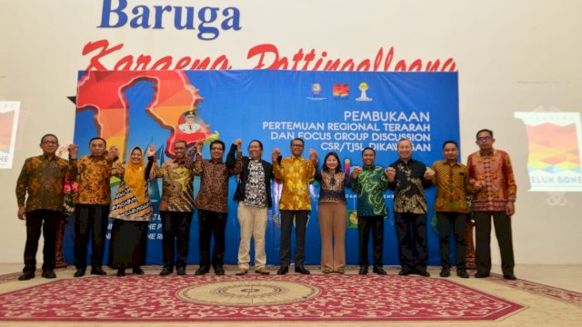 Pembukaan FGD Teluk Bone di Baruga Karaeng Pattingalloang, Kompleks Rumah Jabatan Gubernur Sulsel, Minggu (03/11/2019) malam.