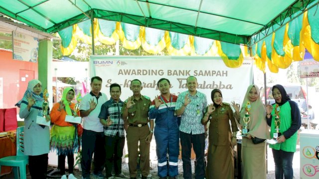 Pertamina Berikan Apresiasi Kepada Nasabah Bank Sampah di Kelurahan Tamalabba Makassar