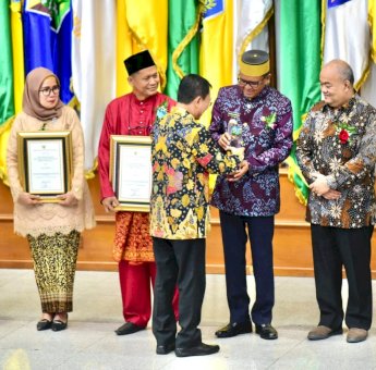 Sulawesi Selatan Dianugerahi Provinsi Sehat Oleh Kemenkes dan Mendagri RI