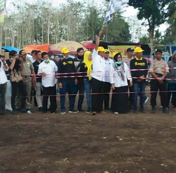 Buka Kejuaraan Balap Taksi Gabah, Andi Kaswadi: Hebat di Pematang Sawah, Buktikan di Sini