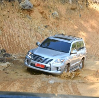 Lima Alasan Gubernur Sulsel Ingin Selesaikan Jalan Bua-Rantepao