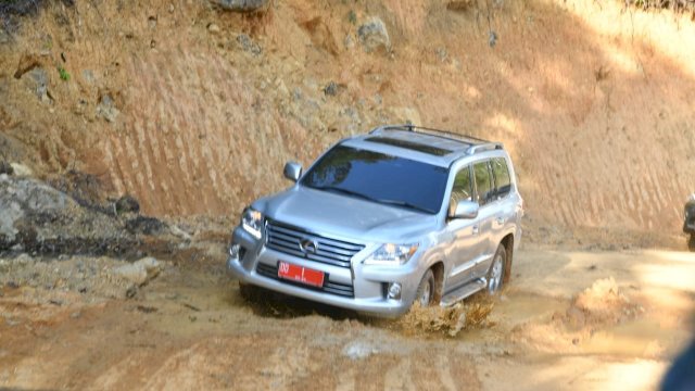 Lima Alasan Gubernur Sulsel Ingin Selesaikan Jalan Bua-Rantepao