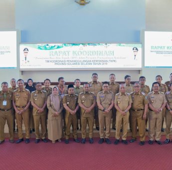 Kumpulkan Kepala Daerah Se-Sulsel, Andi Sudirman Minta Pemda Aktif Verifikasi Data Penduduk Miskin