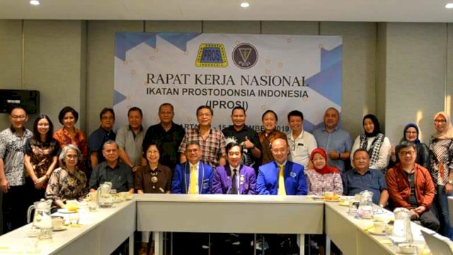 KPS Prostodonsi FKG Unhas Terpilih Jadi Wakil Ketua Umum PP IPROSI