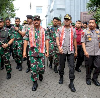 Panglima TNI dan Kapolri Cek Kesiapan Natal dan Tahun Baru di Manado