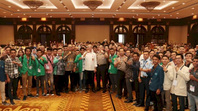 Selenggarakan Seminar Strategi Manajemen Media, Menkominfo Apresiasi Divisi Humas Polri