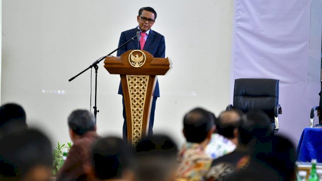 Gubernur Sulsel Prof. Nurdin Abdullah, memberikan sambutan pada acara Fokus Group Diskusi, di Rujab Gubernur Sulsel, Sabtu (21/12/2019).