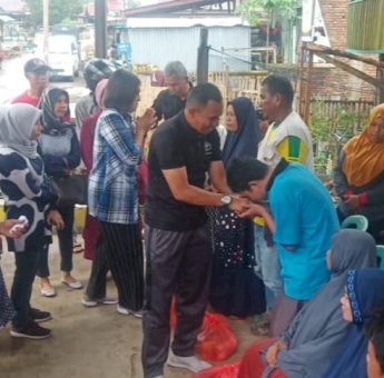 Dandim Soppeng Salurkan Bantuan untuk Korban Kebakaran