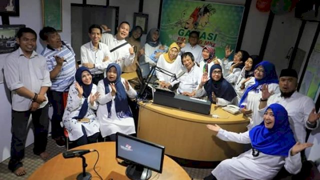 Crew Radio Gamasi.
