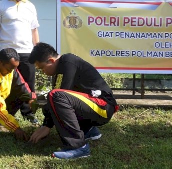 Aksi Sosial Lestarikan Lingkungan, Aparat Polres Polman Tanam Pohon