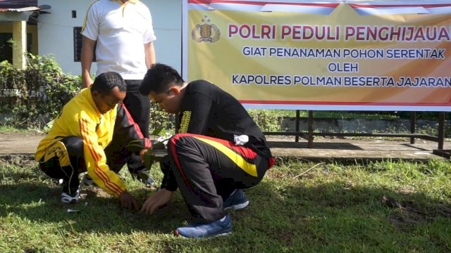 Aksi Sosial Lestarikan Lingkungan, Aparat Polres Polman Tanam Pohon