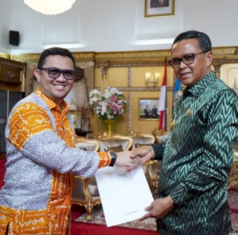 Nurdin Abdullah Tunjuk Devo Khaddafi Pelaksana Tugas Kepala Kesbangpol Sulsel