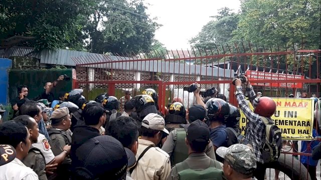 Penertiban Stadion Mattoanging, Pemprov Sulsel dan Yoss Ricuh