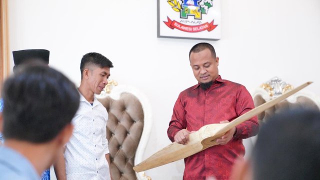 Terima Haerul Pembuat Pesawat Asal Pinrang, Andi Sudirman: Kami Akan Support