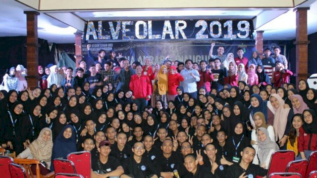 Hadiri Bina Akrab Mahasiswa Angkatan 2019 FKG Unhas, Ini Pesan Dekan Drg. Ruslin