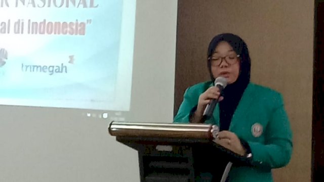 Rektor UIT Dr. Andi Maryam, memberikan sambutan pada Seminar Nasional Fakultas Ekonomi, Sabtu (01/02/2020).