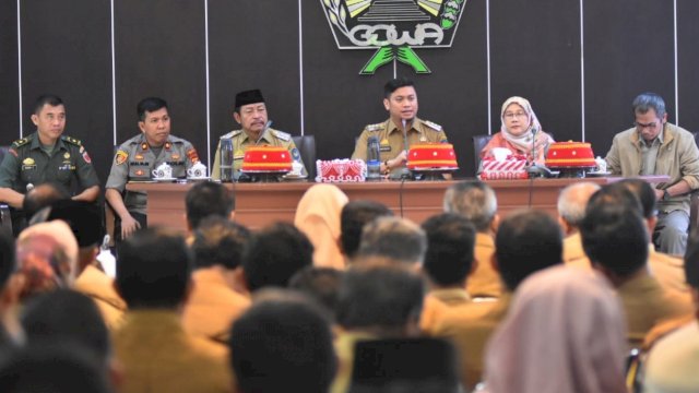 Coffee Morning pimpinan SKPD Lingkup Pemkab Gowa, di Baruga Tinggi Mae Rumah Jabatan Bupati Gowa, Senin (10/02/2020).