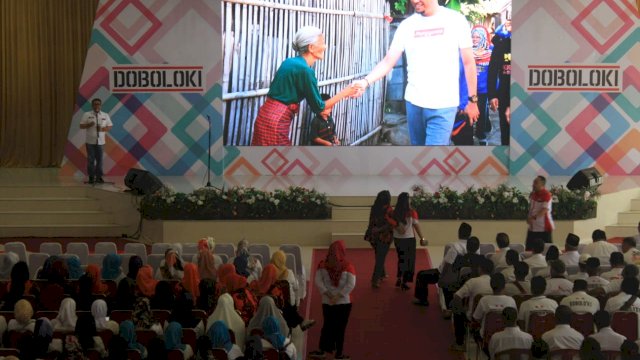 Deklarasi Calon Bupati dan Wakil Bupati Gowa 2020-2025, Adnan Purichta Ichsan dan Abdul Rauf Malaganni Kr Kio (Adnan-Kio), diGedung Haji Bate Sungguminasa, Sabtu pagi (15/02/2020).
