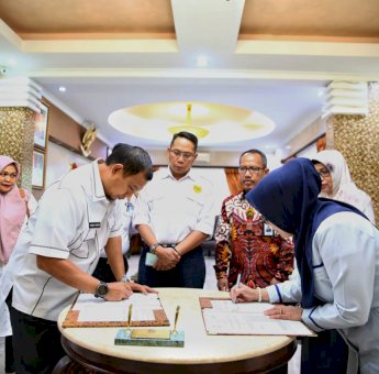 Teken MoU, Pemkot Makassar dan Bulog Siap Salurkan Beras untuk ASN