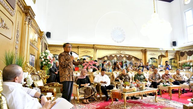 Gubernur Sulsel Prof. Nurdin Abdullah, Menerima Ketua DPD RI Lanyalla Mattalitti dan rombongan, di Rujab Gubernur Sulsel, Selasa (11/02/2020).