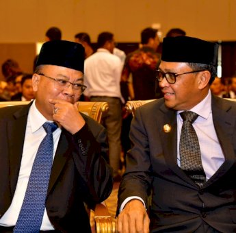 Gubernur ke Mantan Kepala OJK Regional 6: Terimakasih Atas Pengabdian Pak Zulmi untuk Sulsel