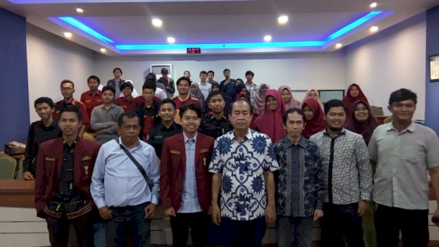 Kunjungi Unismuh Makassar, Ashabul Kahfi: Mahasiswa Harus Punya Kompeten
