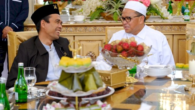 Dini Hari, Nurdin Abdullah Jamu Ustadz Abdul Somad di Rujab Gubernur