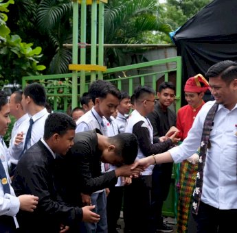 Buka Expo Constellation 2020 SMAIT Alfisgo, Ini Kata Bupati Adnan