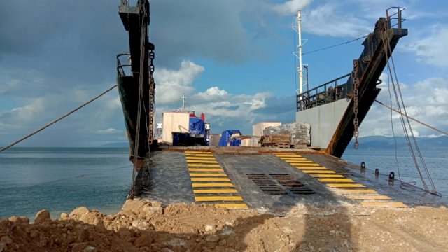 Diduga Tak Miliki Izin, BEM FH UHO Minta Pemda Muna Hentikan Aktivitas di Pelabuhan PT. MPS