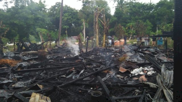 Kebakaran di Kampung Tekoe Soppeng Hanguskan Rumah, Dua Motor dan Satu Unit Mobil