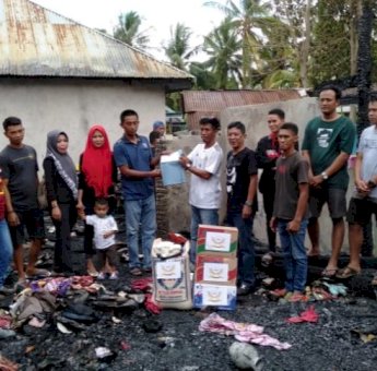 Peduli Sesama, Komunitas Motor Ini Salurkan Bantuan untuk Korban Kebakaran di Lalabata Soppeng