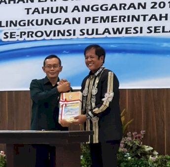 Laporan Keuangan Rampung, Bupati Soppeng Andi Kaswadi Serahkan Ke BPK