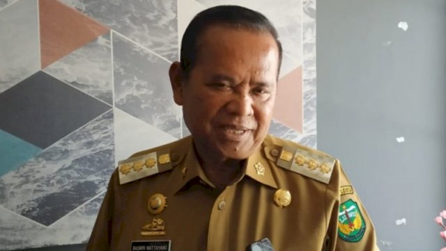 Bupati Luwu, Basmin Mattayang.