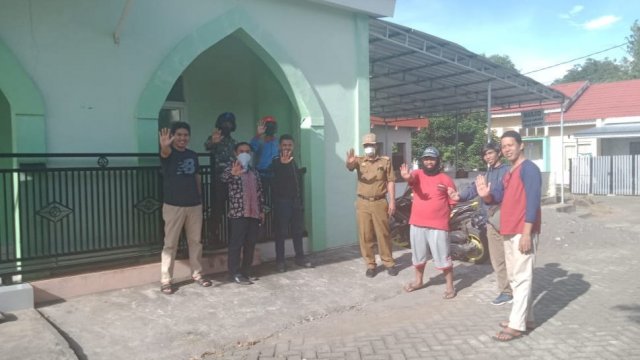 Cegah Penyebaran Covid-19, HMI Cabang Gowa Raya Lakukan Penyemprotan Desinfektan