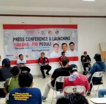 Cegah Penyebaran Covid-19, Deng Ical Minta Relawan PMI Makassar Gunakan APD