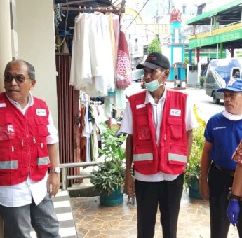 Cegah Covid-19, Deng Ical dan IAS Kompak Tinjau Penyemprotan Disinfektan